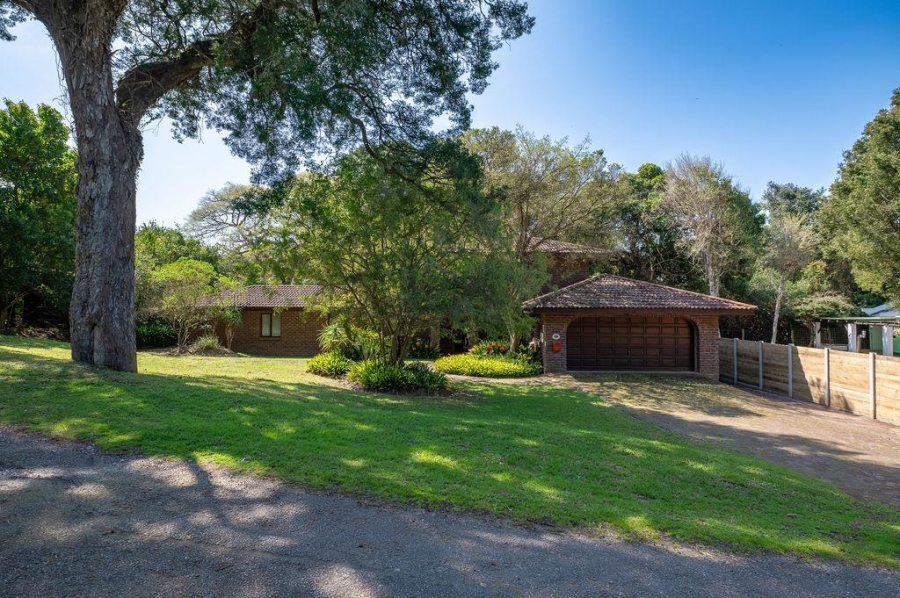 To Let 4 Bedroom Property for Rent in Brenton On Lake Western Cape